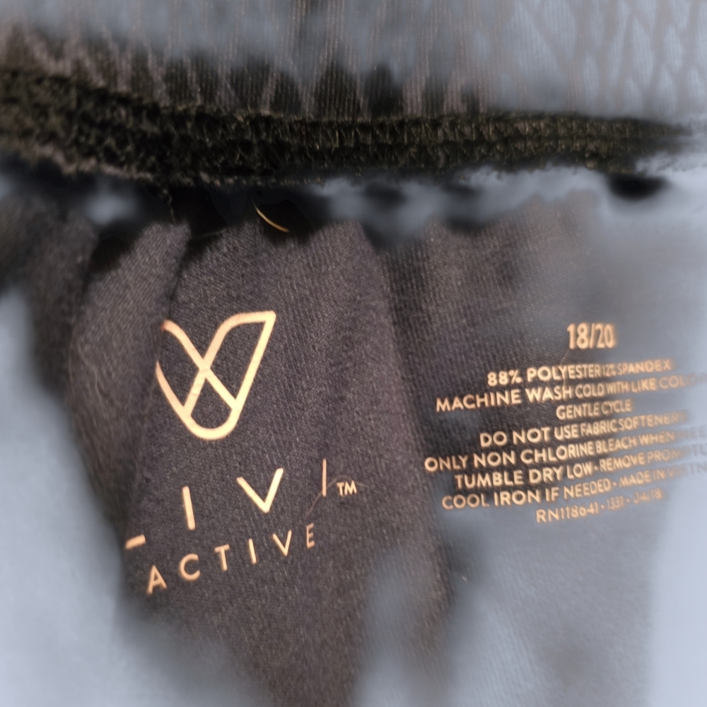 Plus 18-20 Crop Leggings Activewear - Picture 5 of 5